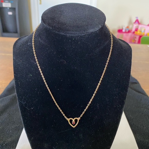 Avon Jewelry - VINTAGE AVON HEART NECKLACE GOLDTONE